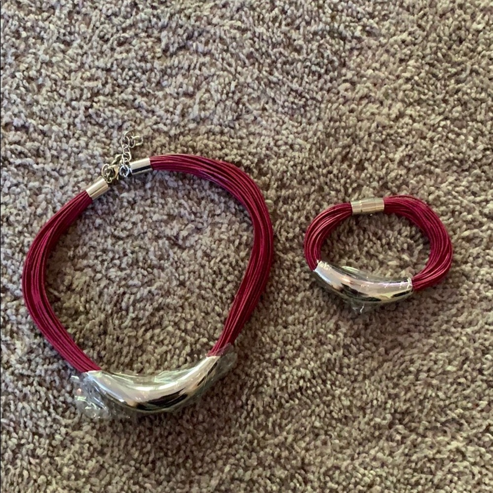 Mauve/silver necklace